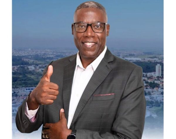 Oséias devolve R$ 365 mil à prefeitura em N Odessa oseias-devolve-r$-365-mil-a-prefeitura-em-n-odessa