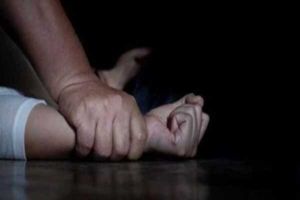 pai-e-filho-sao-presos-por-estupro-coletivo-em-estacionamento-na-bahia