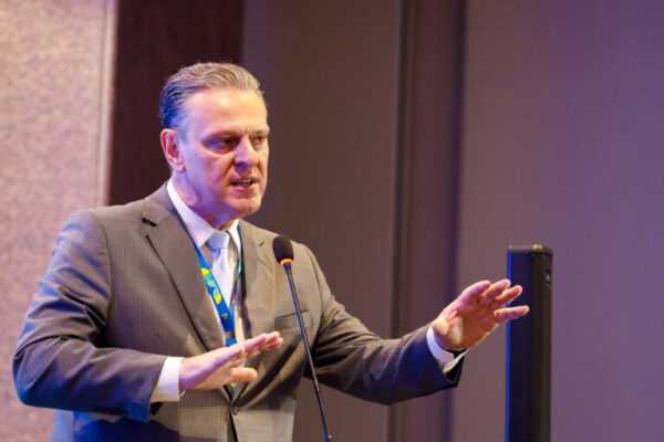 favaro-e-exonerado-do-cargo-de-ministro-para-votar-relatorio-da-cpmi