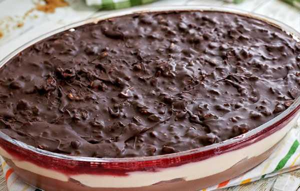 receita:-ovo-de-pascoa-na-travessa