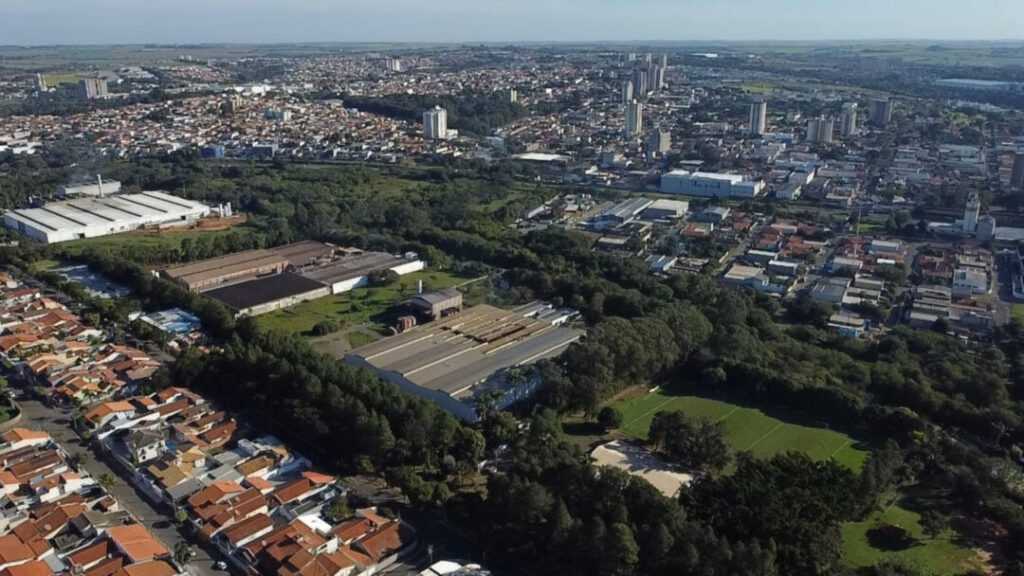 Princípio de incêndio atinge empresa têxtil às margens de pista em Nova Odessa principio-de-incendio-atinge-empresa-textil-as-margens-de-rodovia-em-nova-odessa