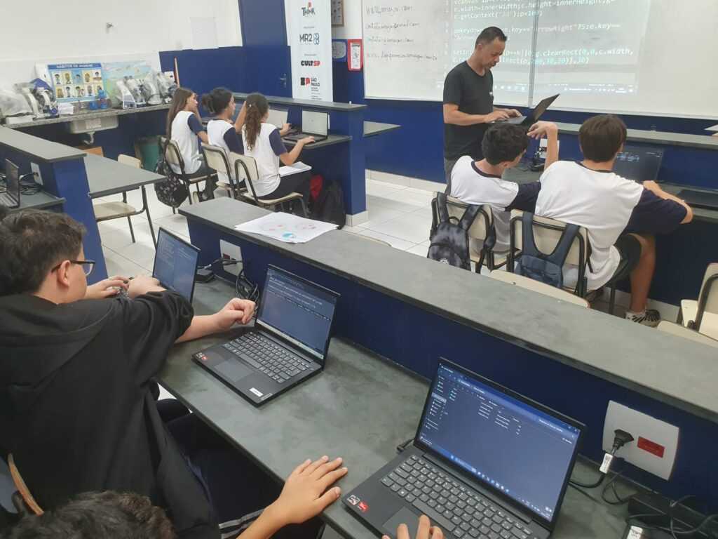 conecta-mundo-chega-a-escola-estadual-de-nova-odessa