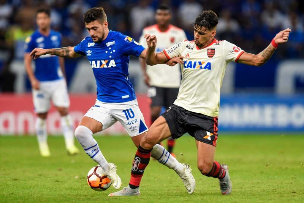 Relembre único encontro entre Cruzeiro e Flamengo através da Libertadores relembre-unico-encontro-entre-cruzeiro-e-flamengo-pela-libertadores