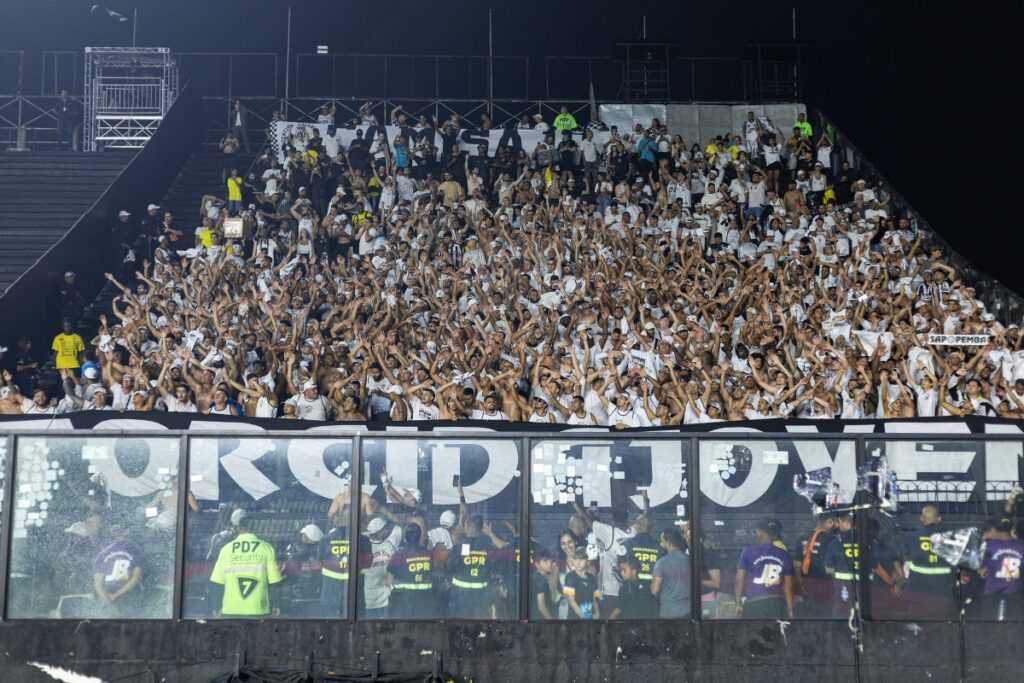 Coordenada do Santos cobra diretoria depois de descumprimento conforme organizada-do-santos-cobra-diretoria-apos-descumprimento-de-acordo